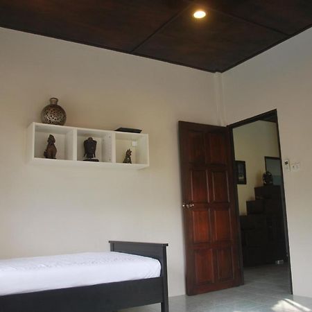 Bed and Breakfast Baan Sawainam Тау Экстерьер фото