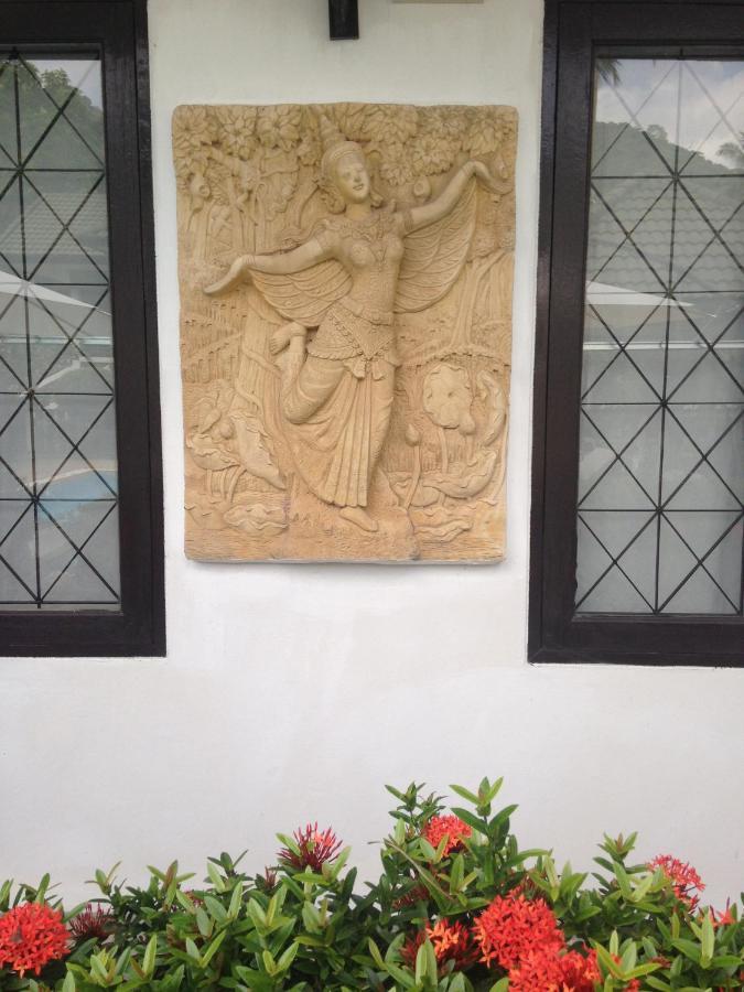 Bed and Breakfast Baan Sawainam Тау Экстерьер фото