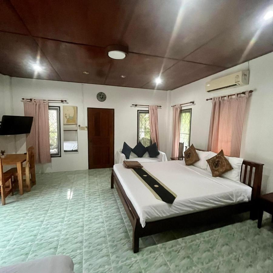 Bed and Breakfast Baan Sawainam Тау Экстерьер фото