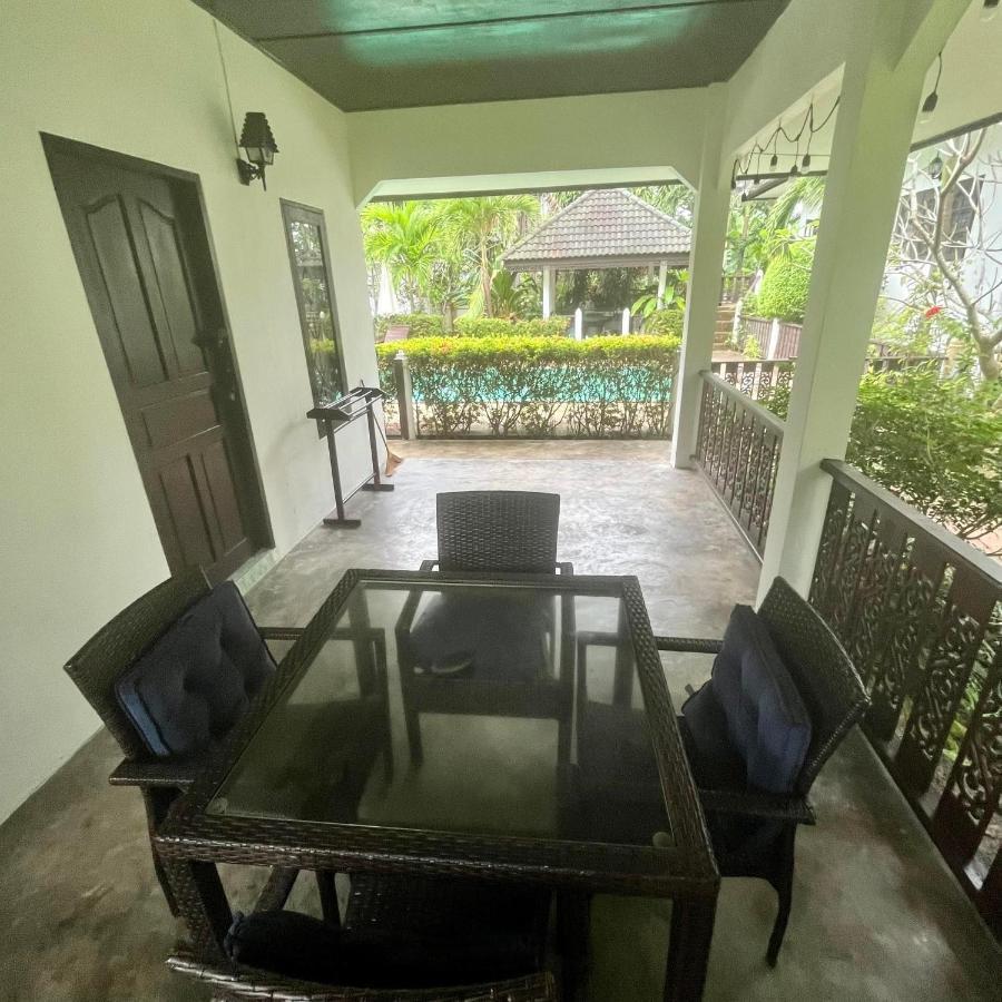 Bed and Breakfast Baan Sawainam Тау Экстерьер фото