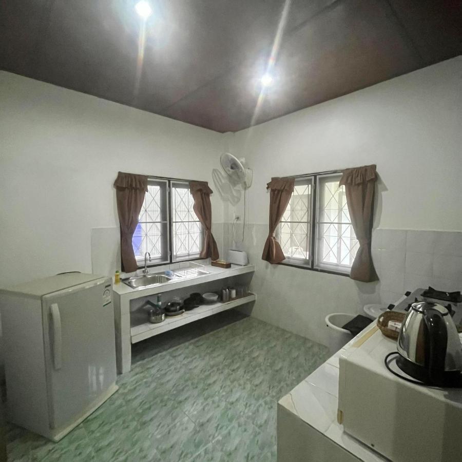 Bed and Breakfast Baan Sawainam Тау Экстерьер фото